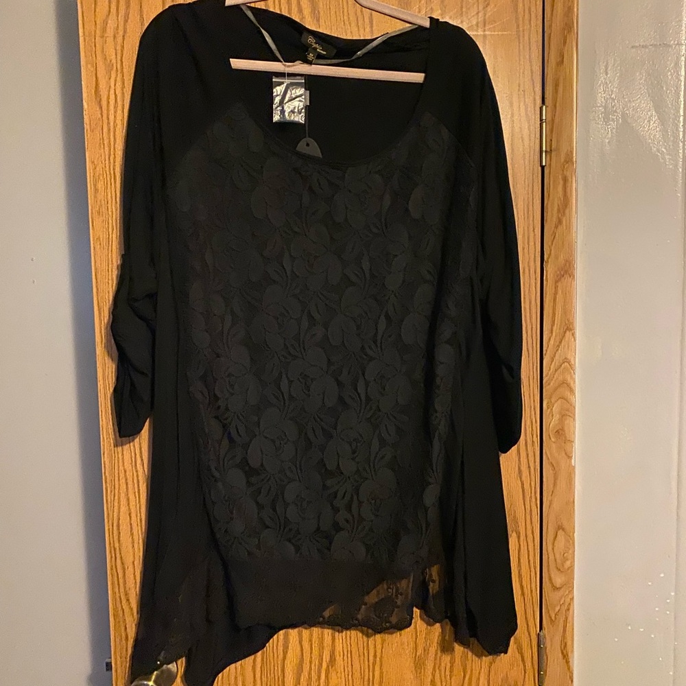 Cute black top